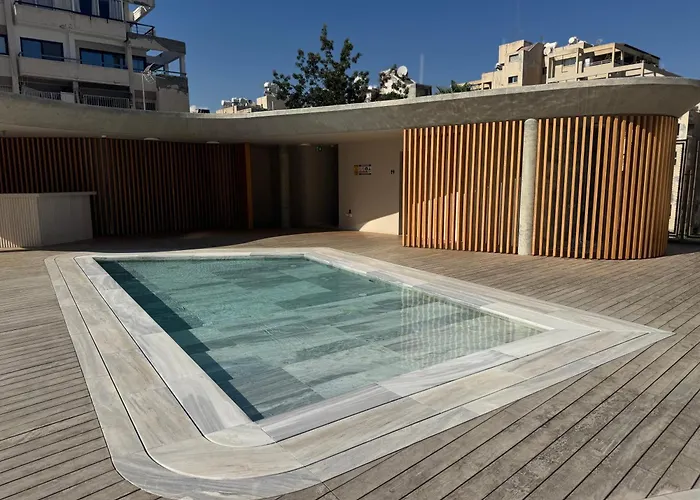 Oceanfront 3br In The One Tower,