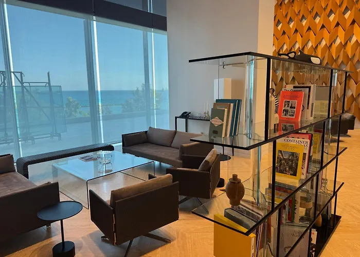 Oceanfront 3br In The One Tower, アパート *